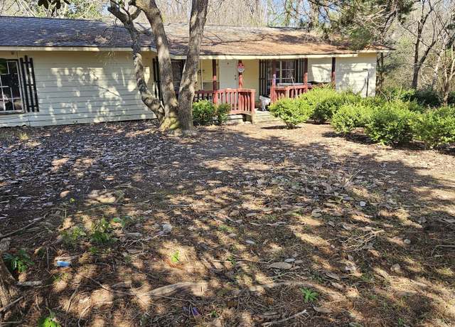 Property at 1204 Elmwood Dr, Dublin, GA 31021, 4 beds, 1 bath