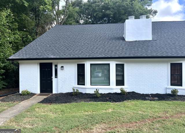 Property at 595 Macon Hwy Apt 9, Athens, GA 30606, 3 beds, 2 baths