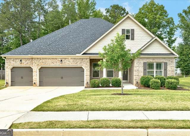 Property at 445 Mulberry Dr, Senoia, GA 30276, 4 beds, 2.5 baths