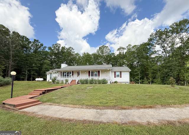 Property at 712 Boy Scout Rd, Newnan, GA 30263, 3 beds, 3 baths