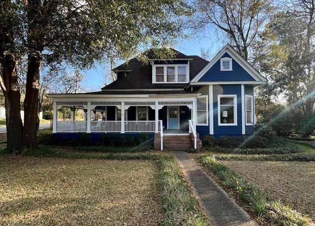 Property at 212 E Union St, Vienna, GA 31092, 6 beds, 4 baths