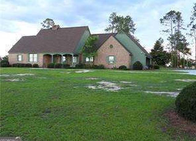 Property at 220 Lake Shore Dr, Alma, GA 31510, 5 beds, 5 baths
