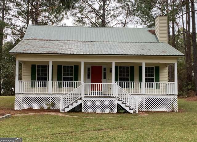 Property at 802 N Taylor Ct, Statesboro, GA 30461, 3 beds, 2 baths