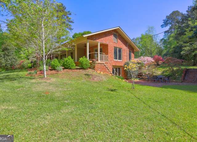 Property at 136 Kings, Milledgeville, GA 31061, 3 beds, 2.5 baths