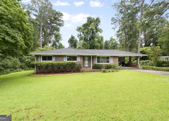 Property at 4 Gordon St, Newnan, GA 30263, 3 beds, 2 baths