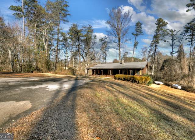 Property at 223 Friendship Rd, Blue Ridge, GA 30513, 3 beds, 2 baths
