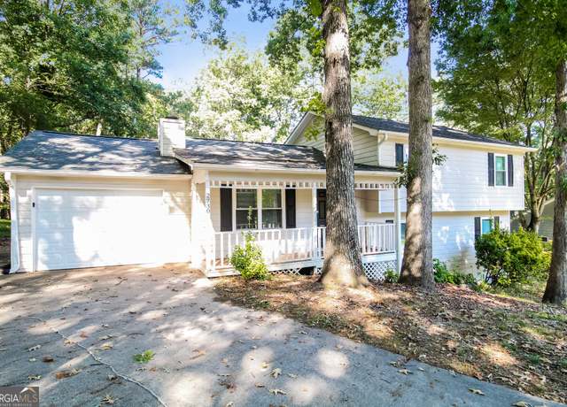 Property at 2730 Pine Log Way, Buford, GA 30519, 3 beds, 2 baths