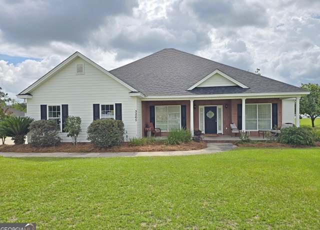 Property at 3265 Summer Meadows Rd, Valdosta, GA 31601, 4 beds, 3 baths