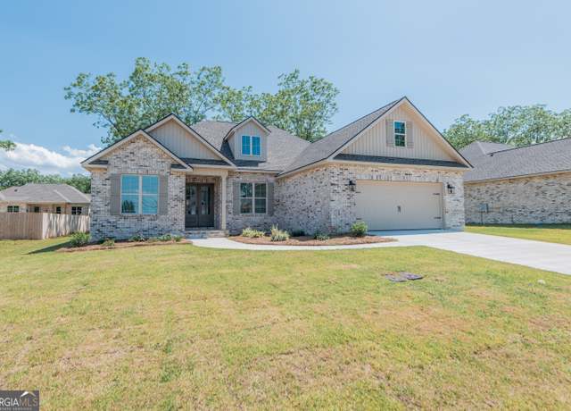 Property at 201 Obsidian Dr, Perry, GA 31069, 3 beds, 2 baths