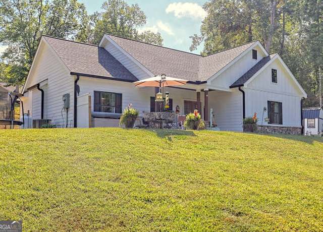 Property at 346 Woodland Ln, Hayesville, NC 28904, 3 beds, 2 baths