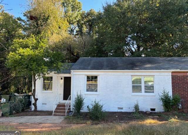 Property at 1764 Cahoon St SW, Atlanta, GA 30310, 3 beds, 1 bath