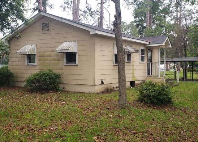 Property at 1219 Clough St, Waycross, GA 31501, 2 beds, 1 bath