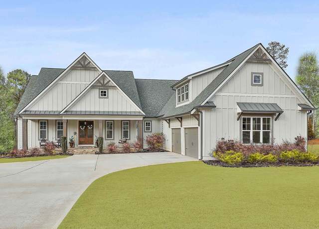 Property at 415 Discovery Lake Dr, Fayetteville, GA 30215, 4 beds, 3.5 baths