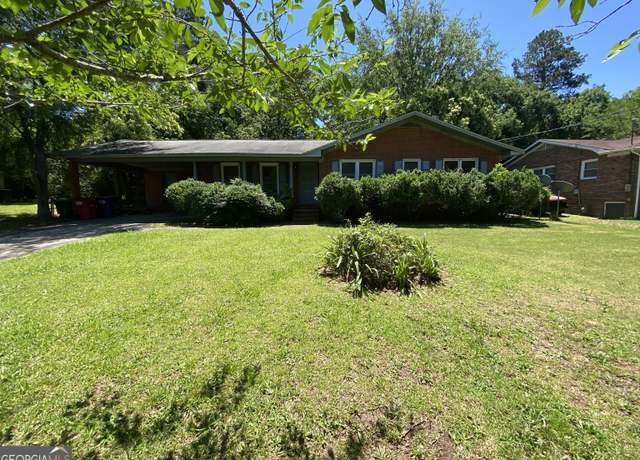 Property at 1863 Springwood Dr, Macon, GA 31211, 3 beds, 2 baths
