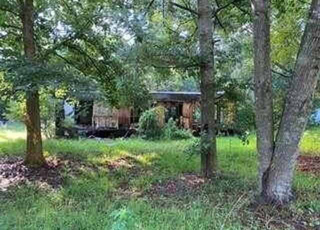 Property at 1115 Cypress St SE, Darien, GA 31305