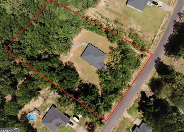 Property at 340 Linden Dr, Jesup, GA 31545, 3 beds, 2 baths