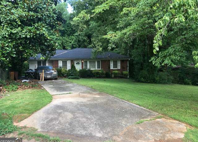 Property at 2093 Wildrose Dr, Decatur, GA 30032, 3 beds, 1 bath