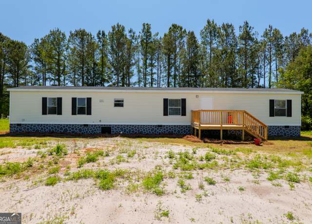 Property at 118 Eason Stalvey Rd, Hahira, GA 31632, 3 beds, 2 baths
