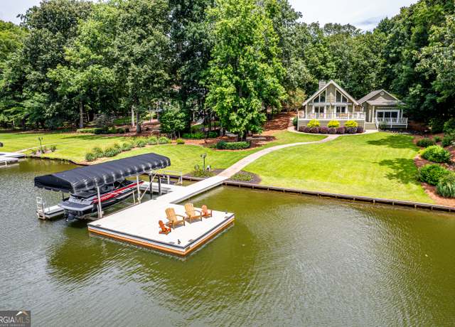 Property at 184 Whitney St, Eatonton, GA 31024, 3 beds, 2 baths