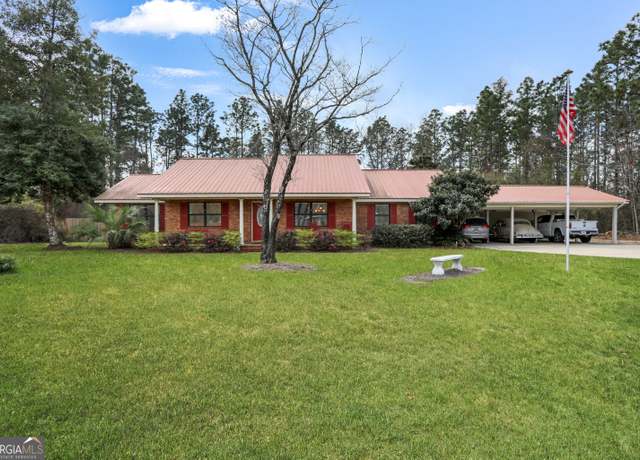 Property at 195 Linden Dr, Jesup, GA 31545, 4 beds, 3 baths