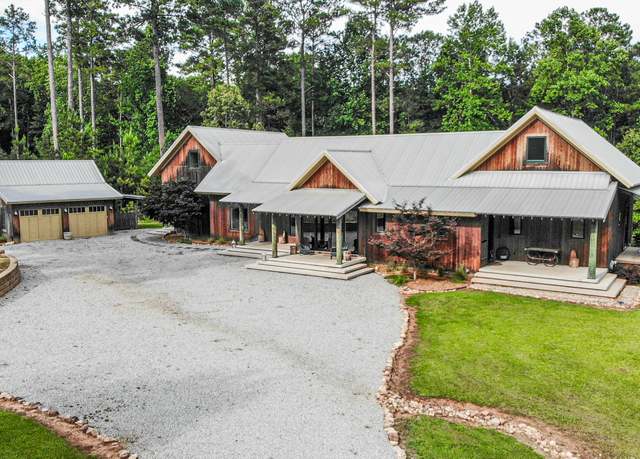 Property at 563 Blalock Lakes Dr, Newnan, GA 30263, 4 beds, 4 baths