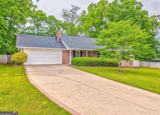 Property at 112 Eastwood Dr, Cartersville, GA 30120, 3 beds, 2 baths