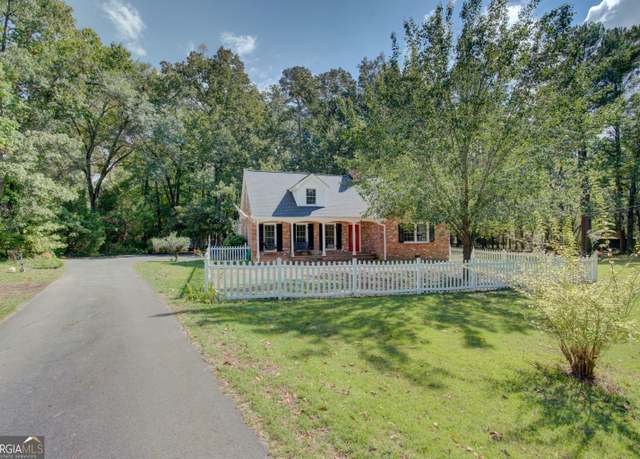 Property at 521 W John Hand Rd, Cedartown, GA 30125, 4 beds, 2 baths