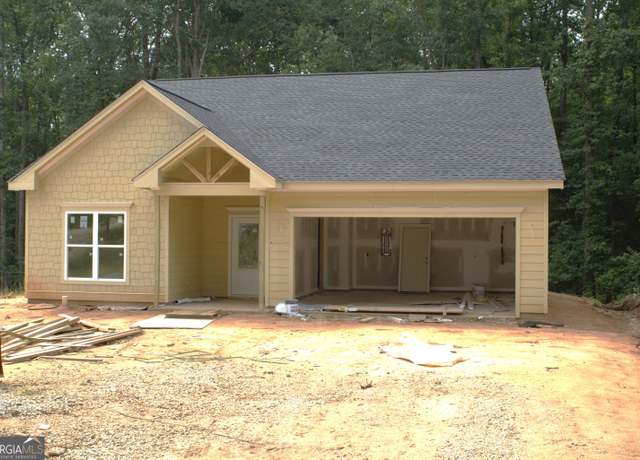 Property at 251 North Point Cir, Hartwell, GA 30643, 3 beds, 2 baths