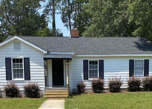 Property at 502 S Hull St, Sylvania, GA 30467, 3 beds, 1 bath