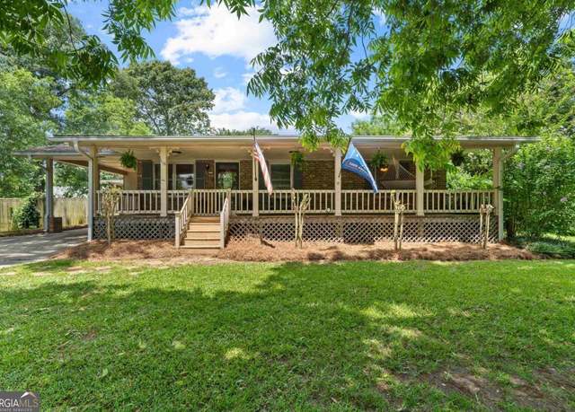 Property at 116 SE Rosewood Dr, Milledgeville, GA 31061, 3 beds, 1.5 baths