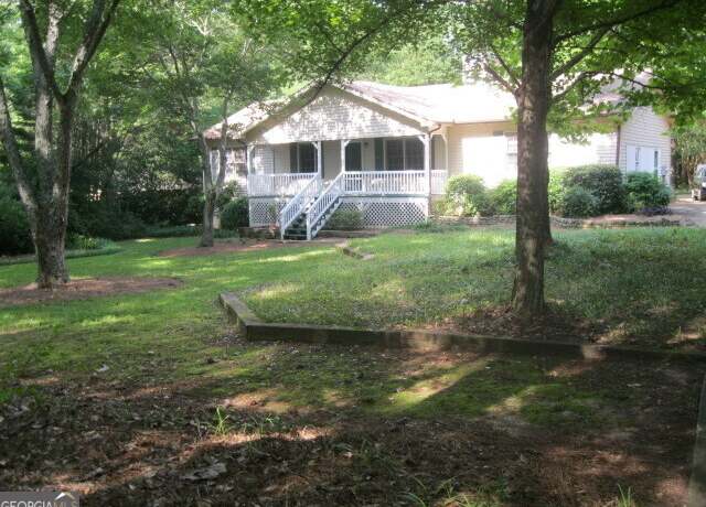 Property at 304 Tunis Rd, Mcdonough, GA 30253, 4 beds, 3 baths