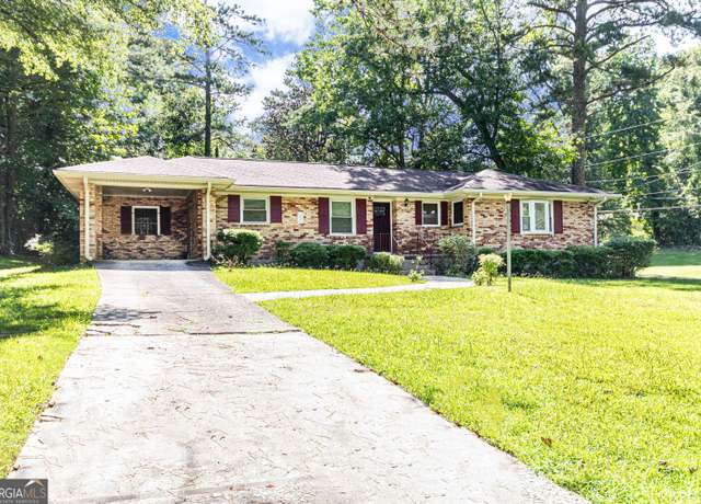 Property at 650 Lynhurst Dr SW, Atlanta, GA 30311, 3 beds, 2 baths
