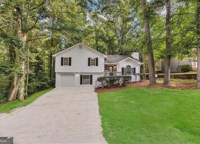 Property at 230 Mimosa Ln, Stockbridge, GA 30281, 4 beds, 2 baths