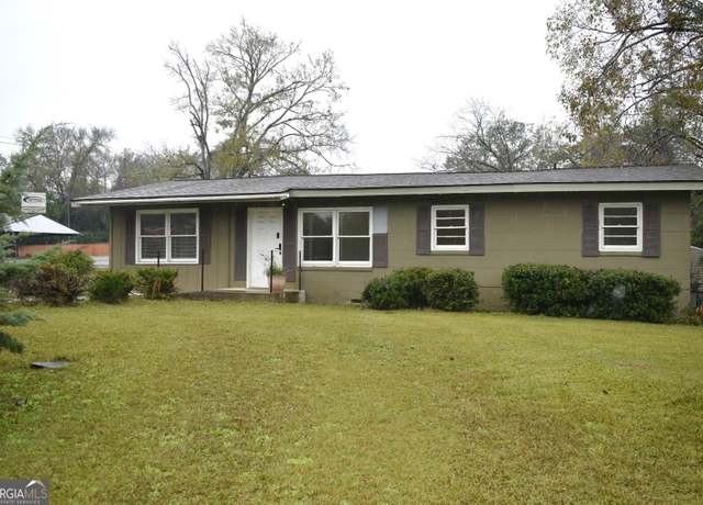 Property at 300 Cline Ave, Milledgeville, GA 31061, 3 beds, 2 baths