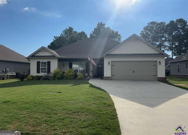 Property at 405 Avington Chase, Perry, GA 31069, 4 beds, 2 baths