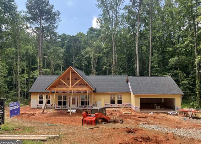 Property at 108 Spring Valley Dr, Lagrange, GA 30240, 3 beds, 2.5 baths