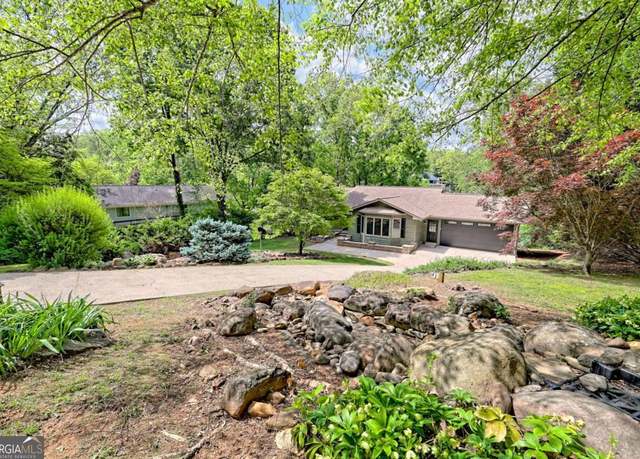 Property at 2403 Hidden Valley Rd, Hiawassee, GA 30546, 3 beds, 3 baths