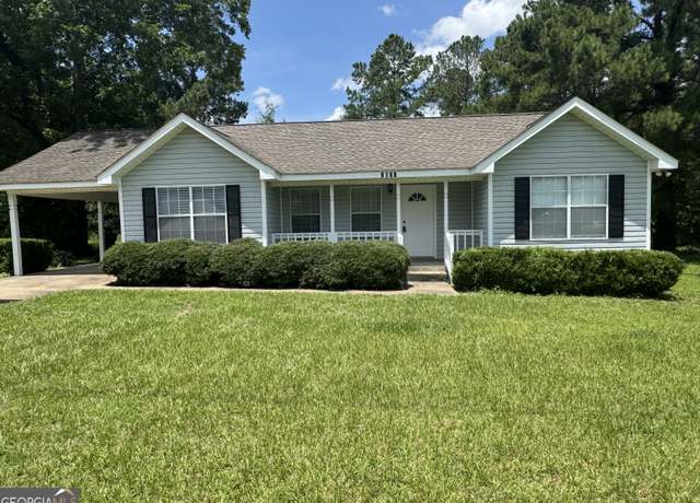 Property at 1013 E Cumberland Ct, Bainbridge, GA 39817, 3 beds, 2 baths