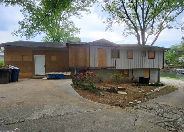 Property at 6690 Lawson Cir, Gainesville, GA 30506, 5 beds, 2 baths