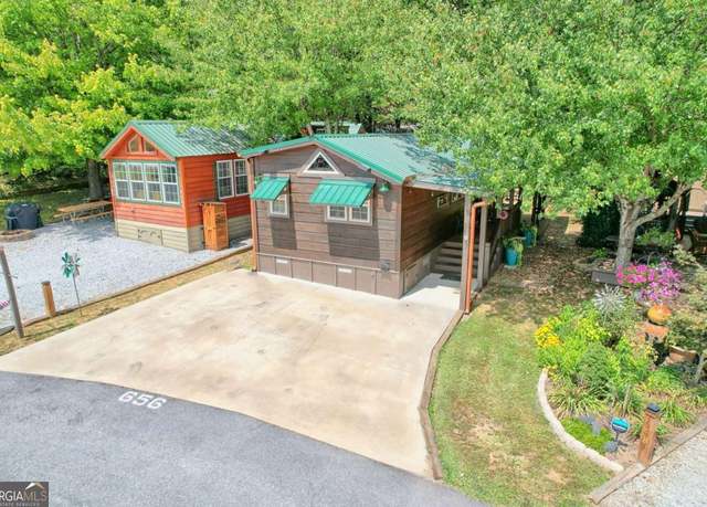 Property at 656 River Vista Dr, Dillard, GA 30537, 1 bed, 1.5 baths