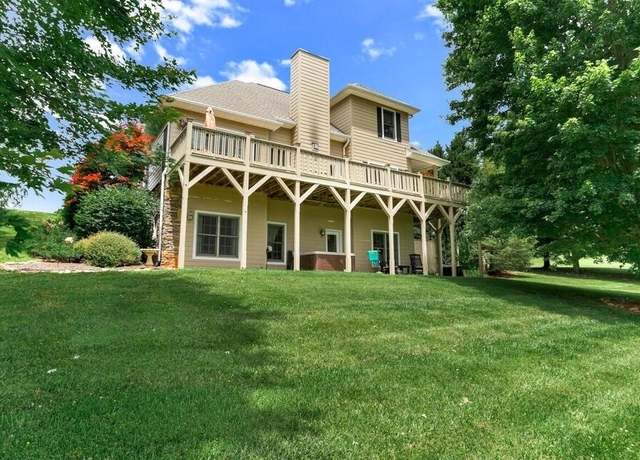 Property at 115 Country Club Vw, Hayesville, NC 28904, 4 beds, 3.5 baths