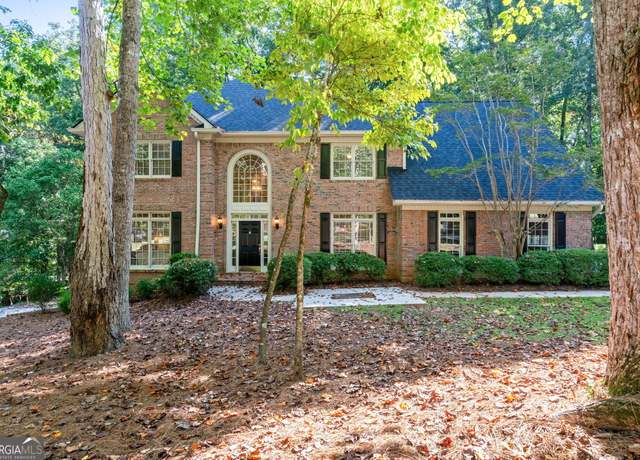 Property at 270 Emerald Lake Dr, Fayetteville, GA 30215, 4 beds, 2.5 baths