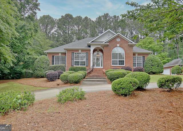 Property at 120 Hamilton Glen Ct, Fayetteville, GA 30215, 3 beds, 3.5 baths