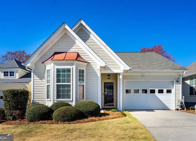 Property at 11 Hampshire Ln, Newnan, GA 30265, 2 beds, 2 baths