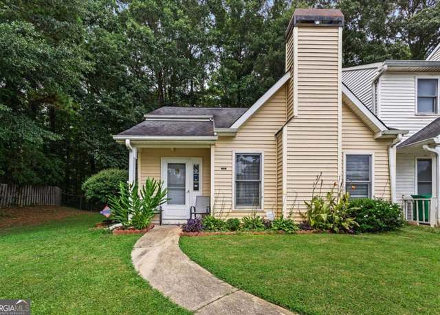 Property at 2222 Wellington Cir, Lithonia, GA 30058, 2 beds, 2 baths