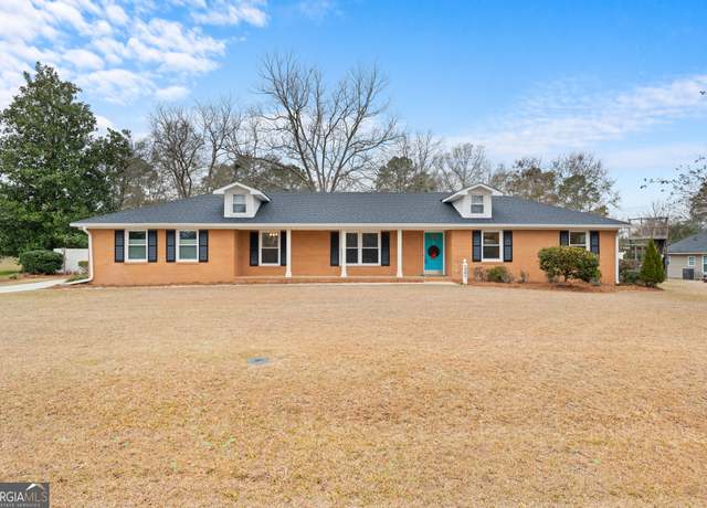 Property at 207 Nesmith Way, Statesboro, GA 30458, 3 beds, 2 baths