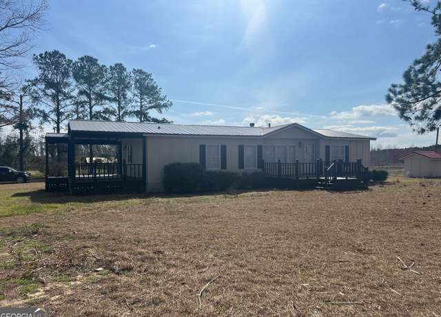 Property at 10084 Griffin Ferry Rd, Metter, GA 30439, 3 beds, 2 baths