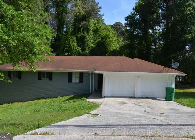 Property at 6286 Saddlewood Dr, Lithonia, GA 30058, 3 beds, 2 baths