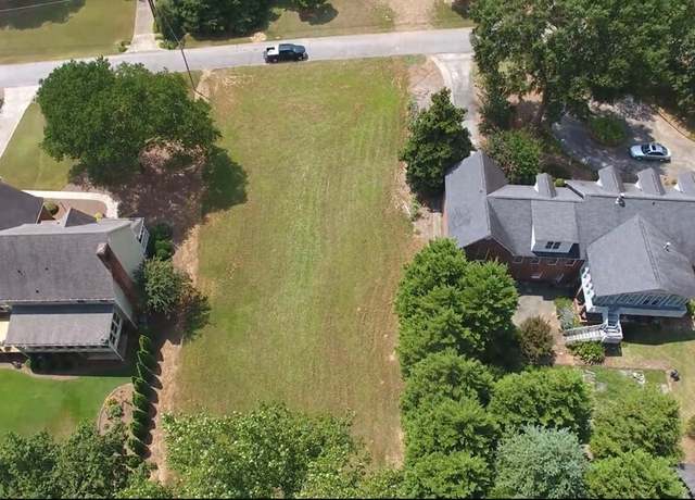 Property at 108 Briarwood Dr, Carrollton, GA 30117