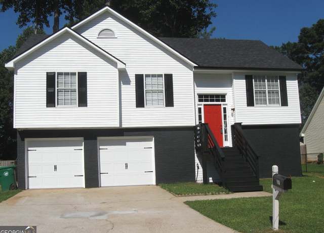 Property at 831 Stonebrook Dr, Lithonia, GA 30058, 4 beds, 3 baths